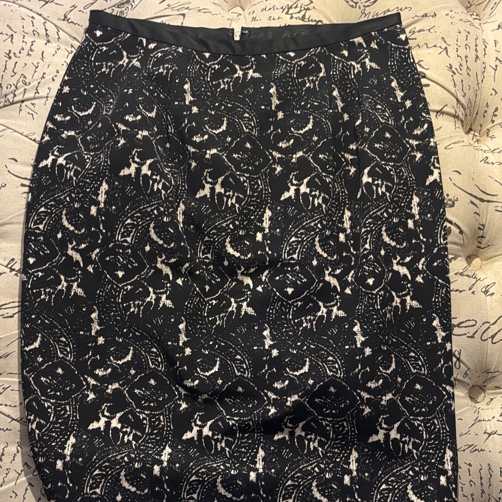 Talbots Black and Cream Patterned Pencil Skirt